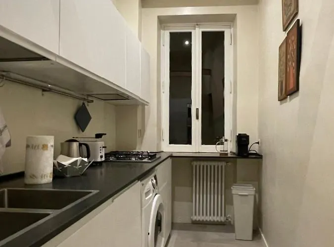Appartement Center, Luxury & History In Via Monserrato *