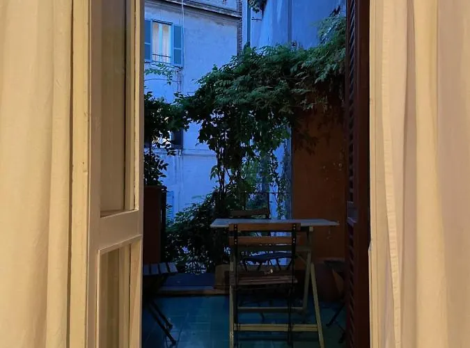 Center, Luxury & History In Via Monserrato